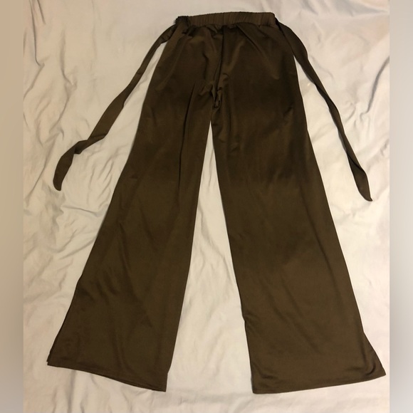 Forever 21 black dressy slacks, size medium, with slits , sexy styling EUC - Picture 7 of 16
